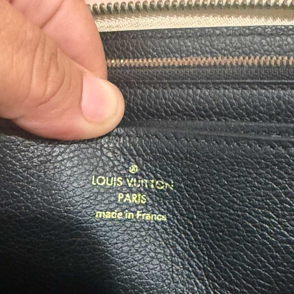 Louis Vuitton Beige Monogram Wallet - Picture 6 of 14